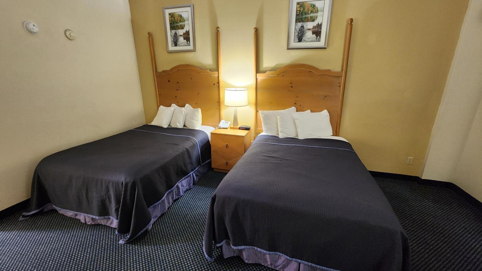 Katahdin Inn & Suites Millinocket Ngoại thất bức ảnh