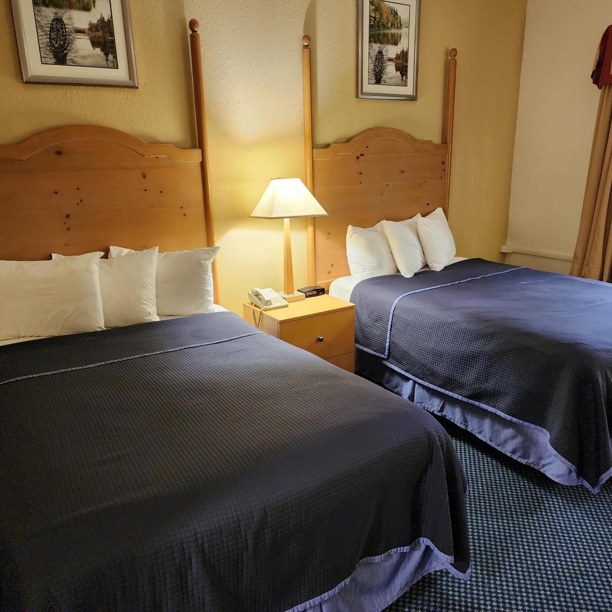 Katahdin Inn & Suites Millinocket Ngoại thất bức ảnh
