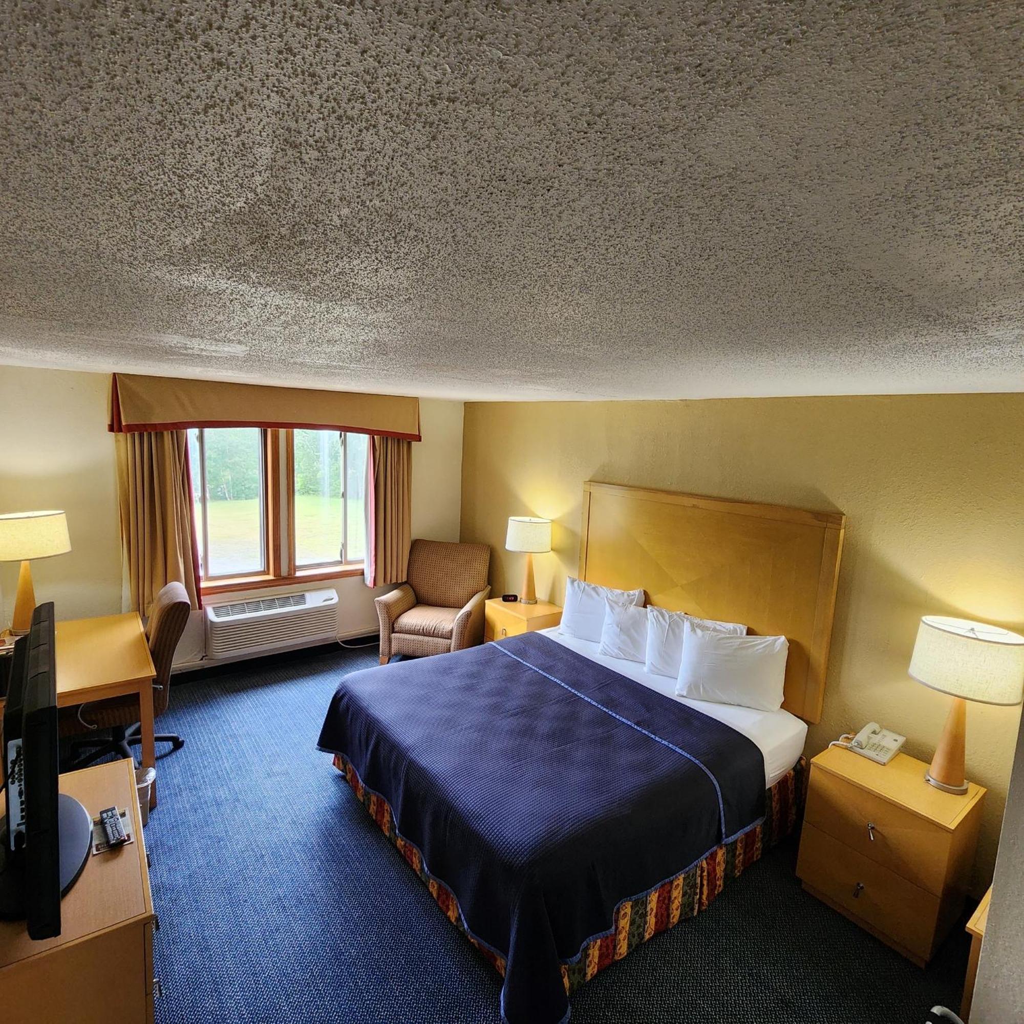 Katahdin Inn & Suites Millinocket Ngoại thất bức ảnh