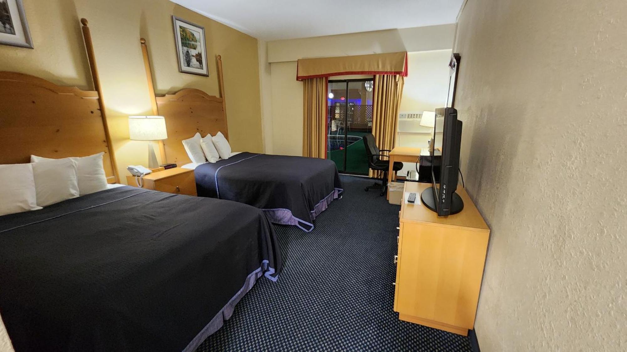 Katahdin Inn & Suites Millinocket Ngoại thất bức ảnh