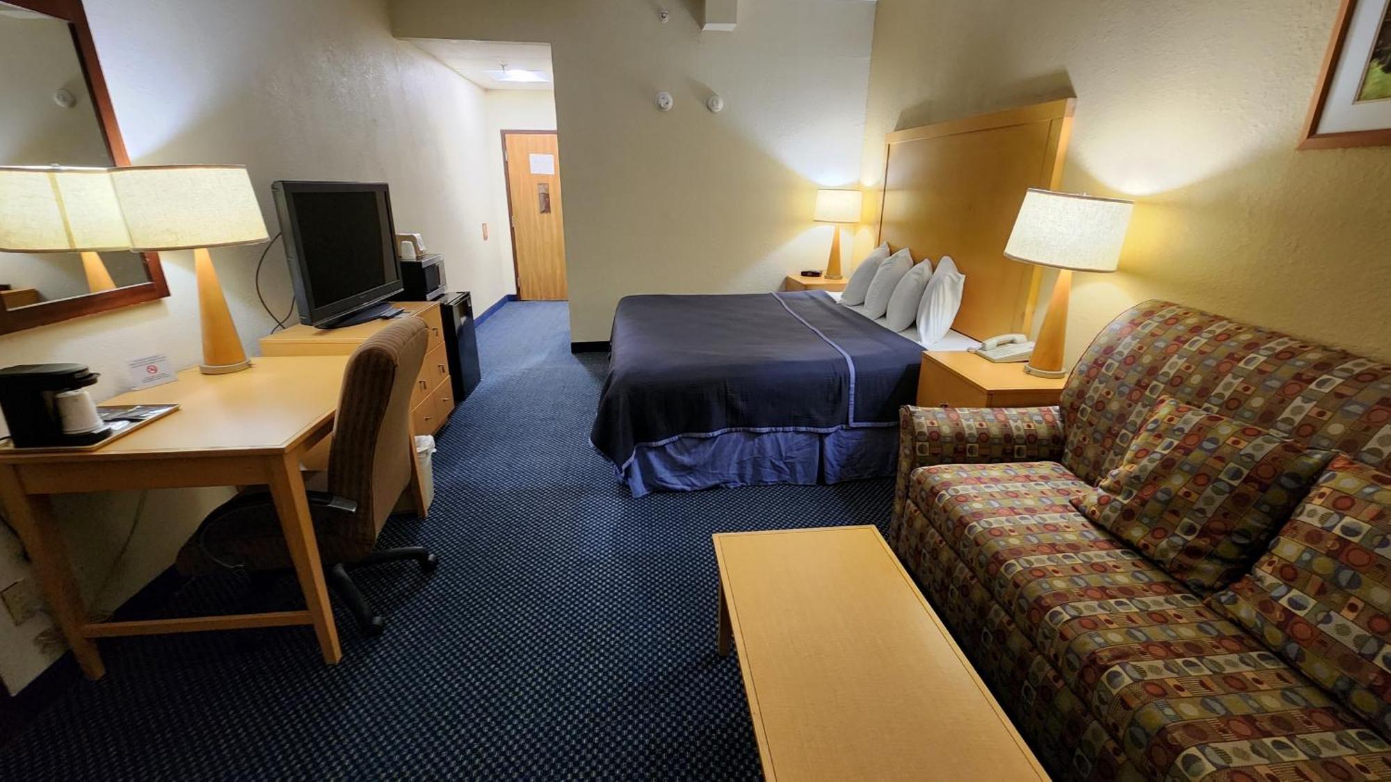 Katahdin Inn & Suites Millinocket Ngoại thất bức ảnh