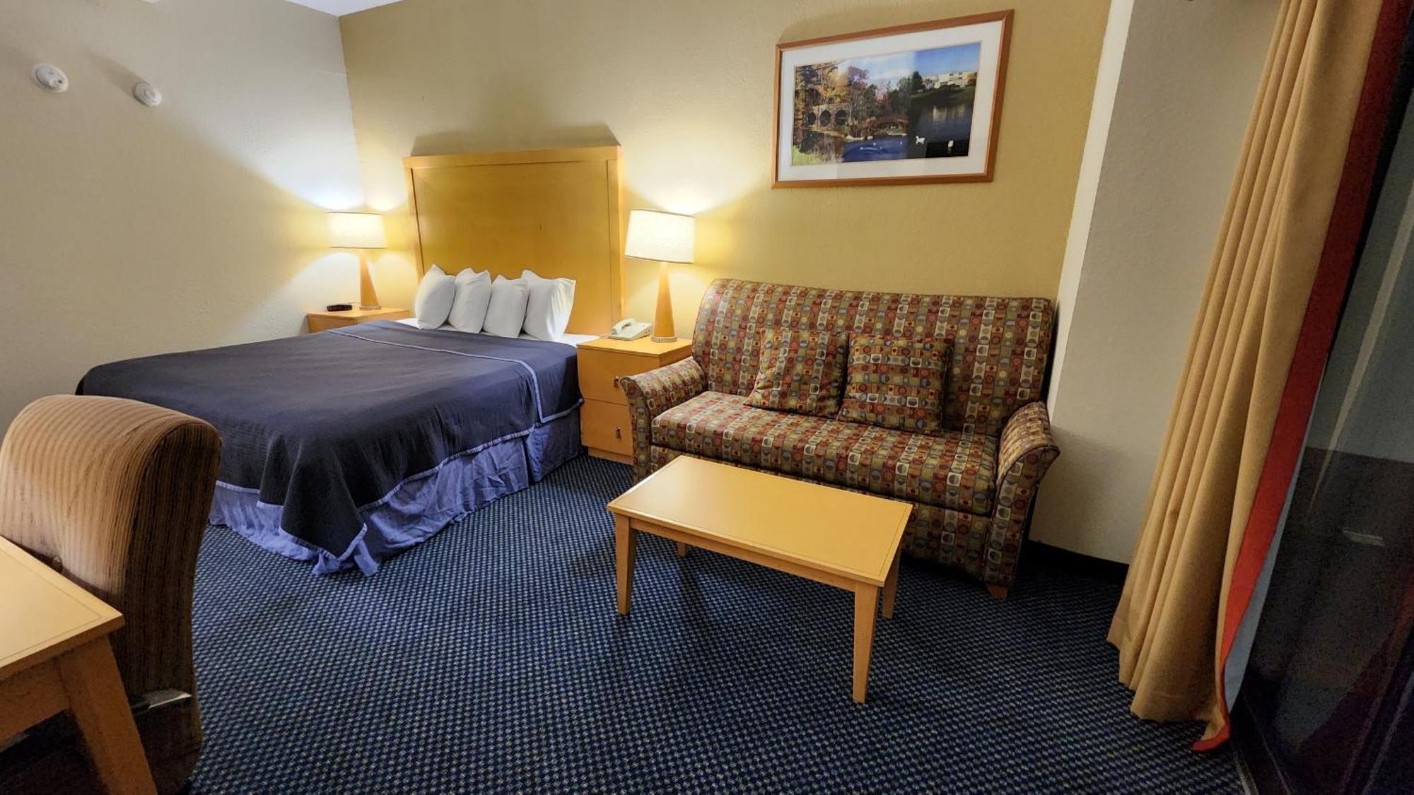 Katahdin Inn & Suites Millinocket Ngoại thất bức ảnh