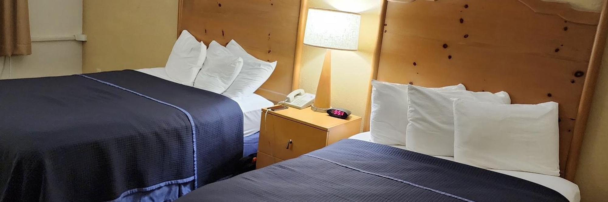Katahdin Inn & Suites Millinocket Ngoại thất bức ảnh