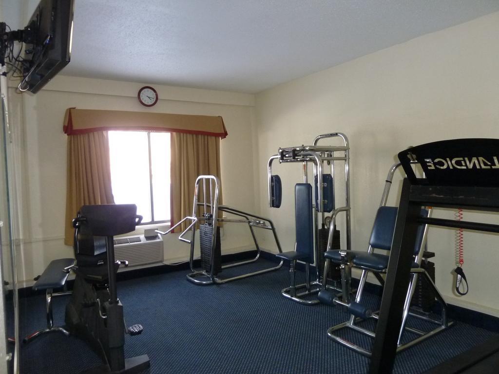 Katahdin Inn & Suites Millinocket Ngoại thất bức ảnh