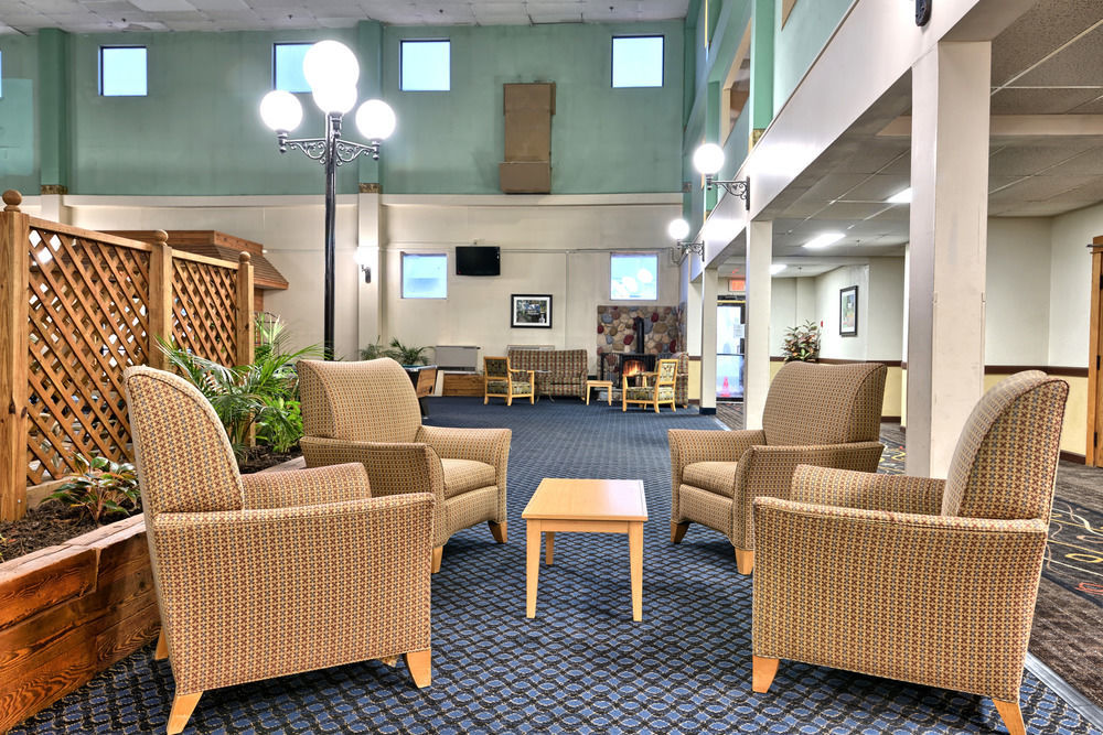 Katahdin Inn & Suites Millinocket Ngoại thất bức ảnh