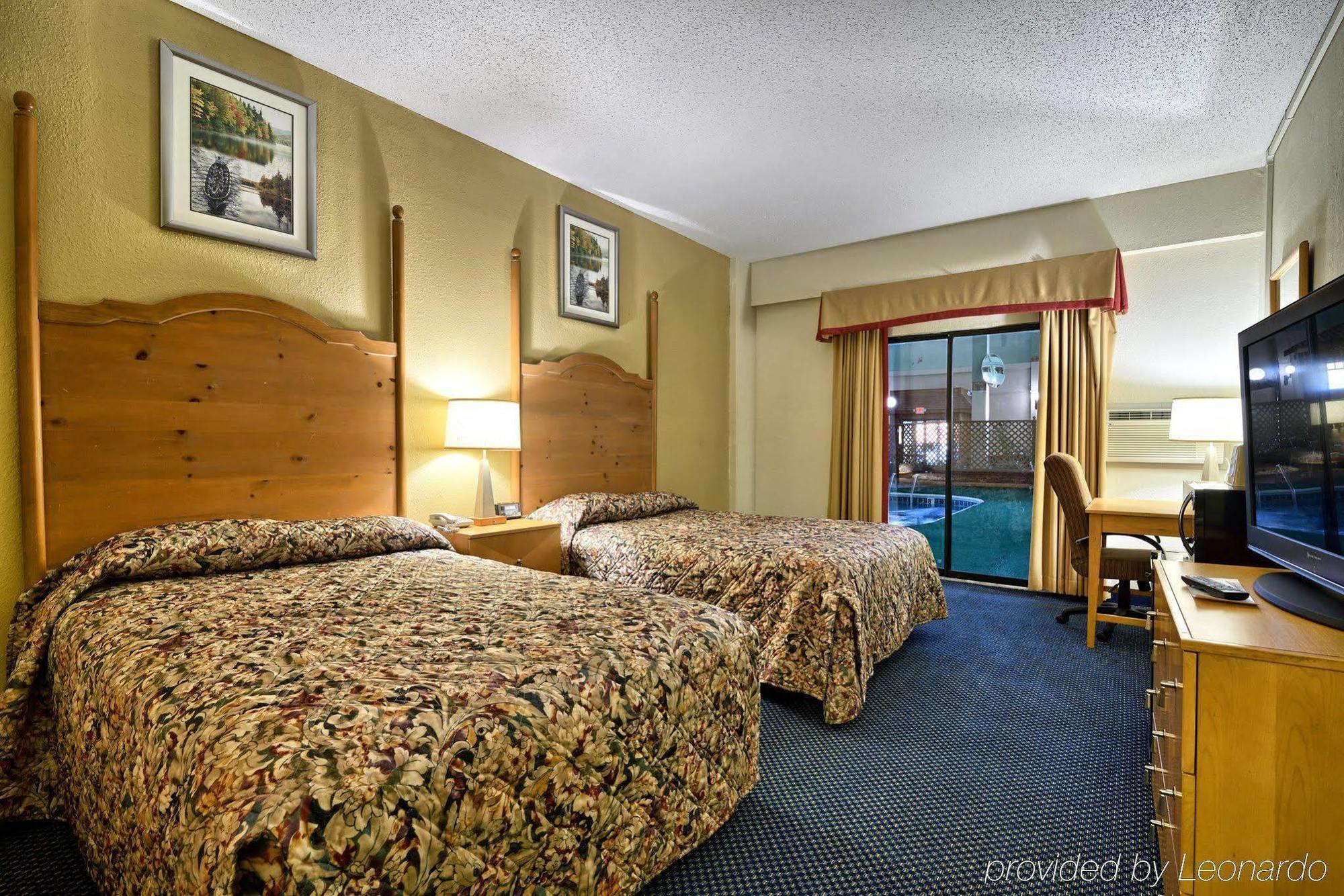 Katahdin Inn & Suites Millinocket Ngoại thất bức ảnh